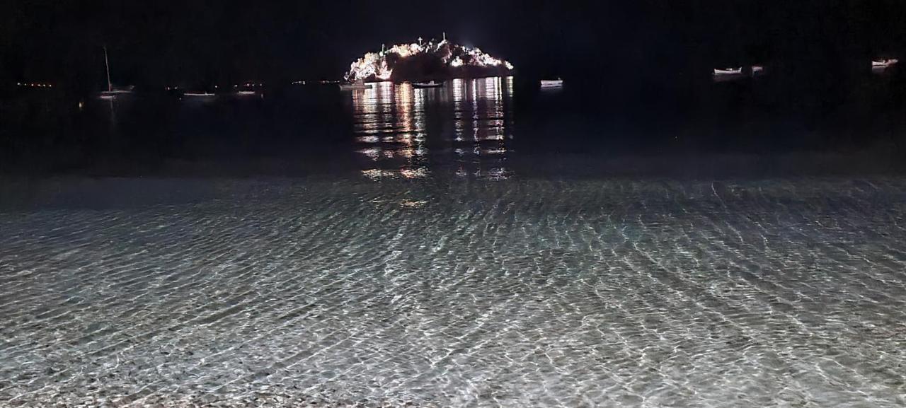 Villa Πέτρα, Ελιά Και Λεβάντα Tolón Esterno foto