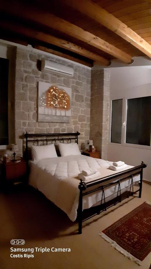 Villa Πέτρα, Ελιά Και Λεβάντα Tolón Esterno foto